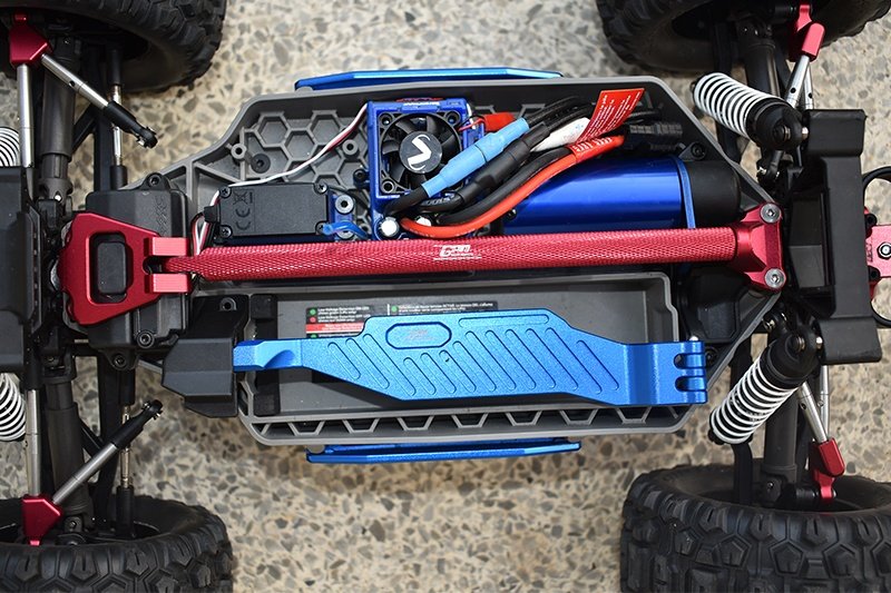 Blocco Corpo In Alluminio GPM Racing Nero – Per Traxxas Hoss, E-Revo, Rustler, Maxx - Foto 3
